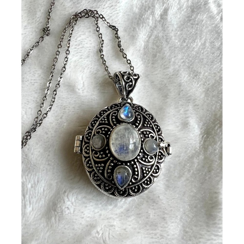 925 Vintage Style Rainbow Flash Moonstone POISON Locket Pendant Necklace - Picture 9 of 12